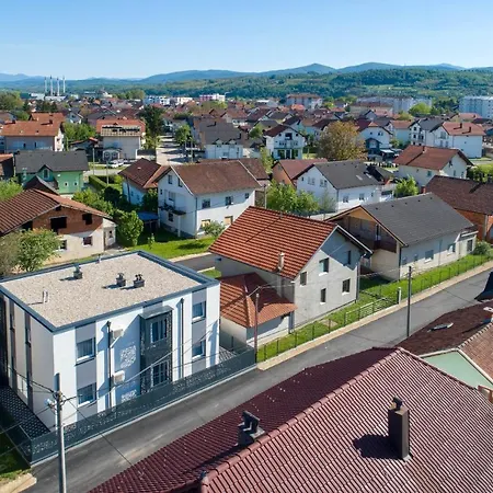 アパートホテル Hazam Aparthotel Sanski most