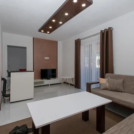 アパートホテル Hazam Aparthotel *