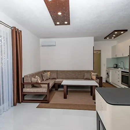 Hazam Aparthotel アパートホテル *